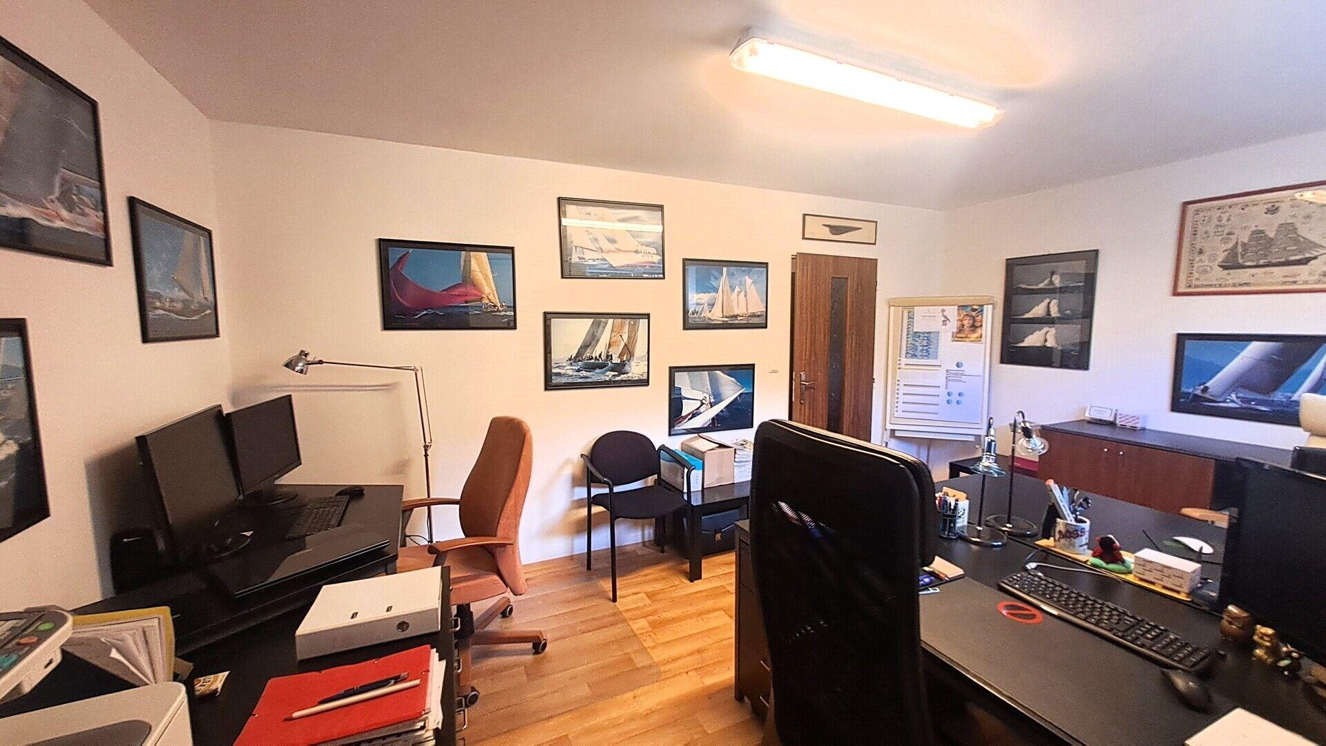 Prodej komerčního prostoru 26,4 m², 1.PP, ul. Oranžová, Chrášťany, Praha-západ