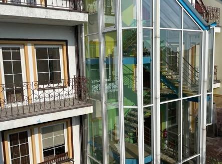 Prodej obchodní prostor, 1 200 m²