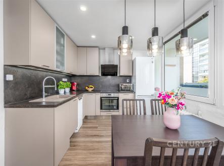 Prodej bytu, 2+kk, 63 m²