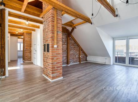 Pronájem bytu, 3+kk, 90 m²