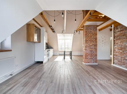 Pronájem bytu, 3+kk, 90 m²