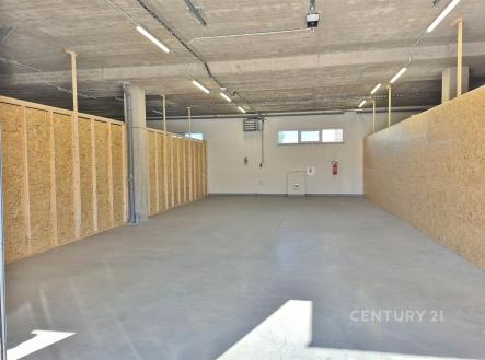 Pronájem skladovací prostor, 102 m²