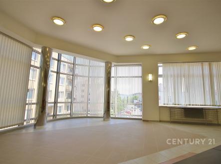 Pronájem kanceláře, 70 m²