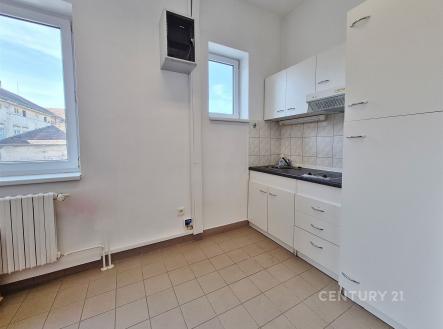 Pronájem kanceláře, 70 m²