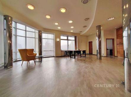 Pronájem kanceláře, 70 m²