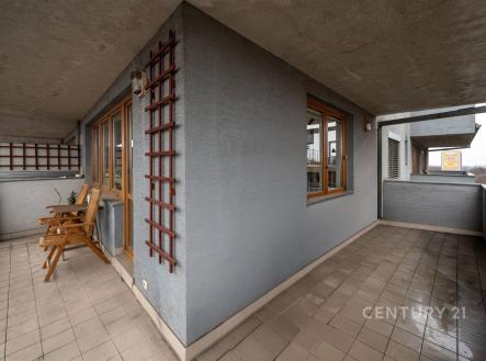 Pronájem bytu, 2+kk, 68 m²