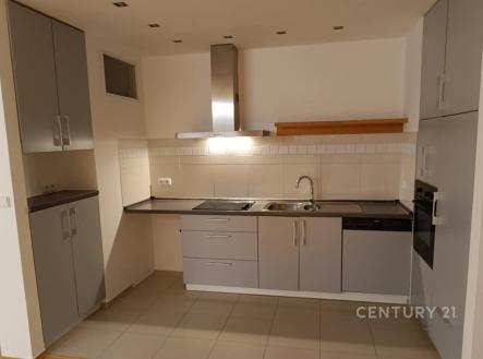 Pronájem bytu, 2+kk, 68 m²