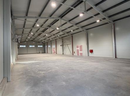 Pronájem výrobní prostor, 4 428 m²