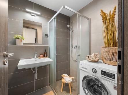 Pronájem bytu, garsoniéra, 60 m²