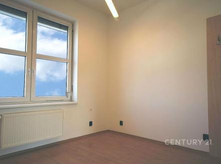 Pronájem kanceláře, 100 m²