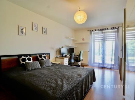 Pronájem bytu, 3+kk, 78 m²