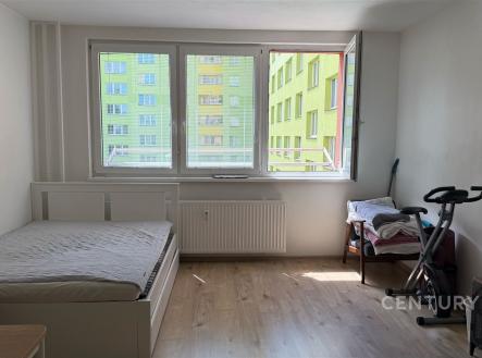 Pronájem bytu, 1+kk, 33 m²