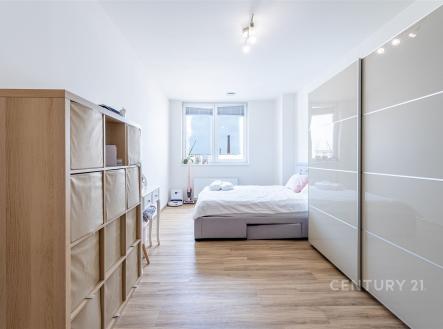 Pronájem bytu, 2+kk, 81 m²
