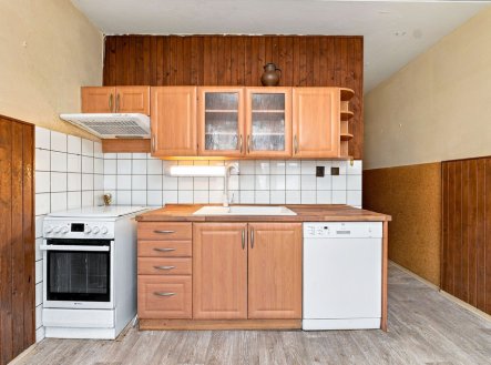 Prostorný byt 3+1 k modernizaci v Přešticích