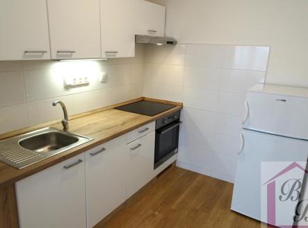 Pronájem bytu, 1+kk, 33 m²