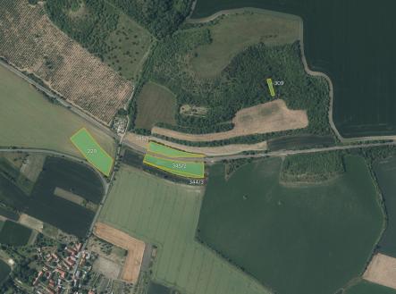 Prodej pozemku, zemědělská půda, 16 232 m² obrázek