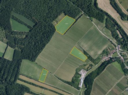 Prodej pozemku pro komerční výstavbu, 93 618 m²