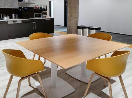 Pronájem kanceláře, 100 m²