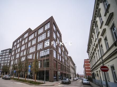 Pronájem - obchodní prostor, 232 m²