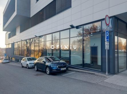 Pronájem - obchodní prostor, 565 m²