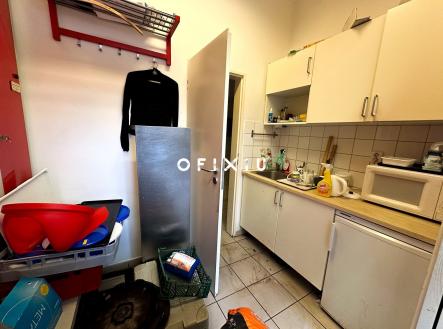 Pronájem - obchodní prostor, 96 m²