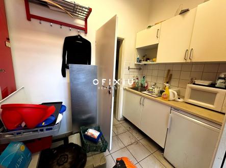 Pronájem obchodní prostor, 96 m²