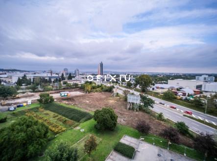 Pronájem kanceláře, 742 m²