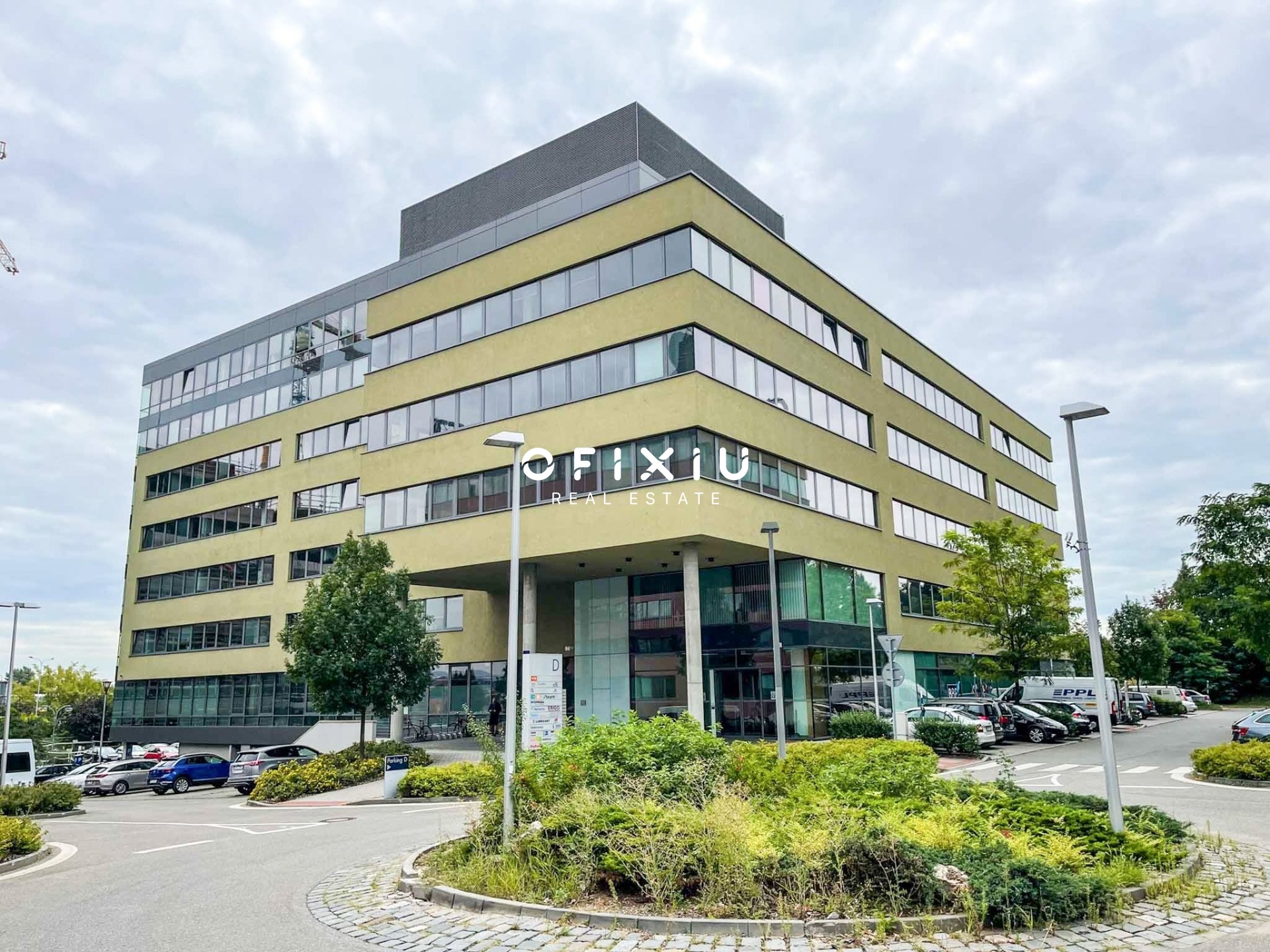 pronajem-kancelari-na-londynskem-namesti-o-plose-239-m2-img-0908-f1d873