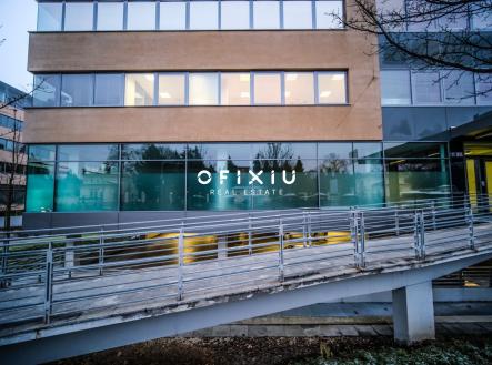 Pronájem obchodní prostor, 576 m²