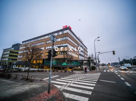 Pronájem obchodní prostor, 576 m²