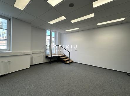 Pronájem kanceláře, 153 m²