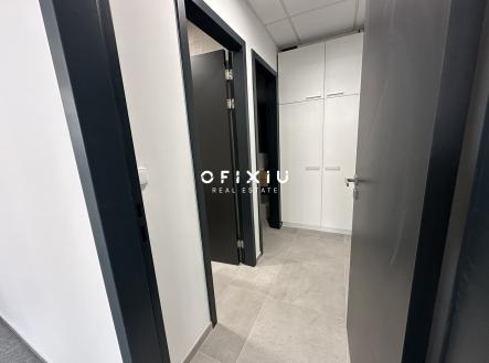 Pronájem kanceláře, 153 m²