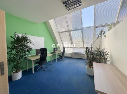 Pronájem kanceláře, 141 m²