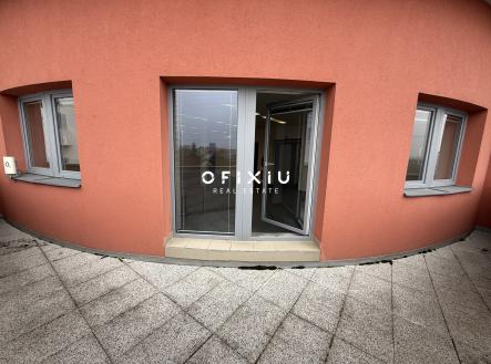 Pronájem kanceláře, 143 m²