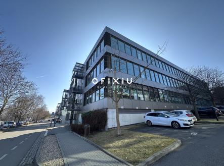 Pronájem kanceláře, 2 154 m²