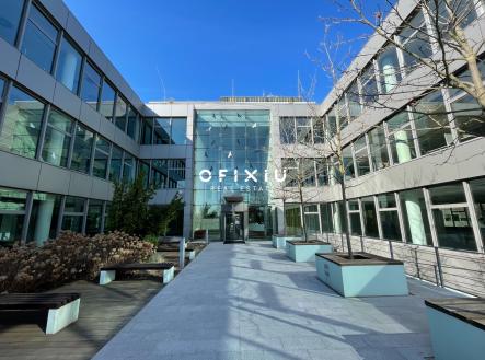 Pronájem kanceláře, 500 m²