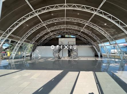 Pronájem obchodní prostor, 400 m²