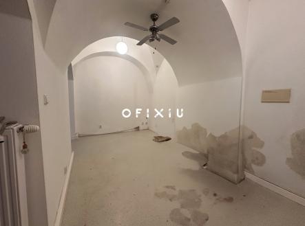 Pronájem - obchodní prostor, 38 m²