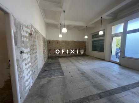 Pronájem - obchodní prostor, 127 m²