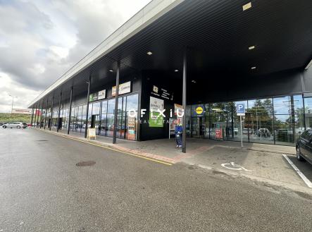 Pronájem obchodní prostor, 589 m²