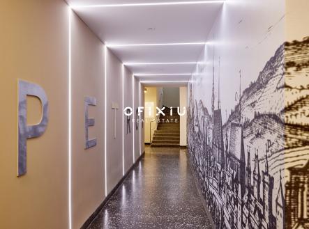 Pronájem kanceláře, 505 m²