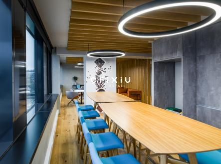 Pronájem kanceláře, 500 m²