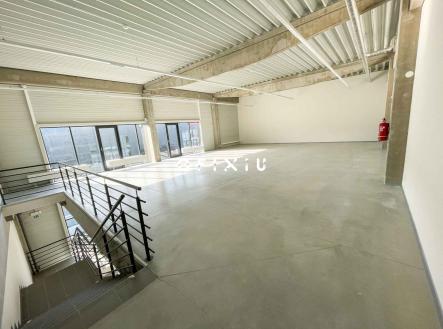 Pronájem - komerční objekt, sklad, 490 m²