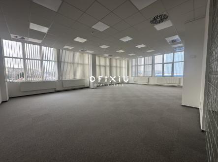 Pronájem kanceláře, 100 m²