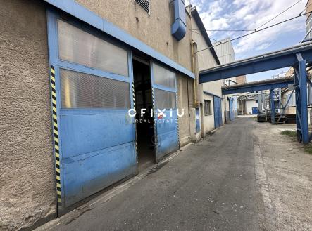 Pronájem komerčního objektu, sklad, 320 m²