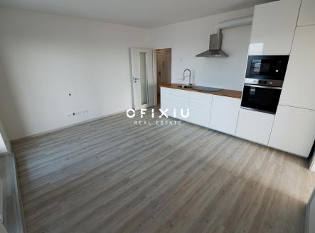 Pronájem bytu, 2+kk, 83 m²