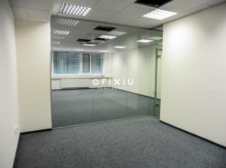 Pronájem kanceláře, 187 m²