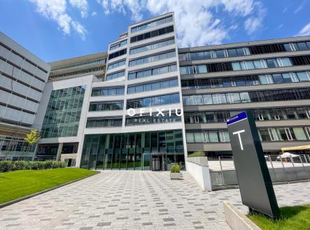 Pronájem kanceláře, 284 m²