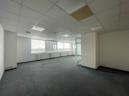 Pronájem kanceláře, 74 m²