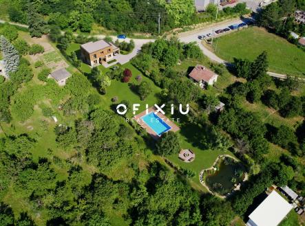 Prodej pozemku pro bydlení, 2 388 m²